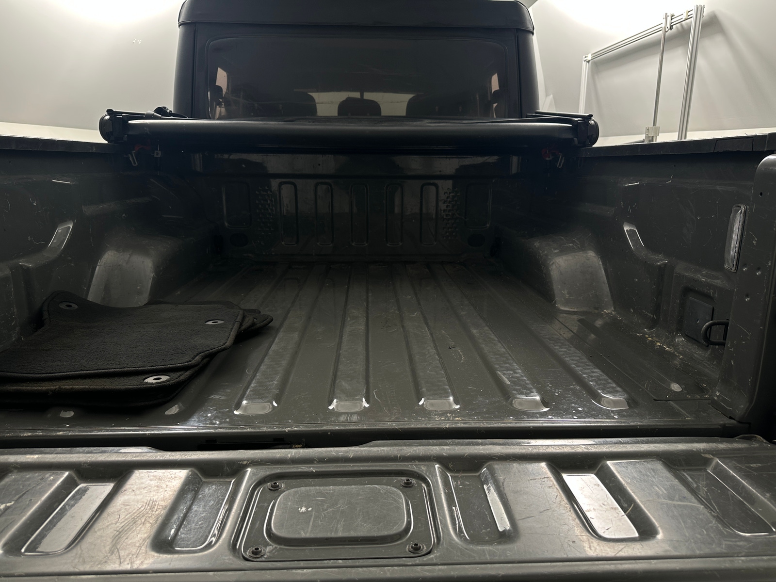 Thumbnail: 2020 Jeep Gladiator - 7