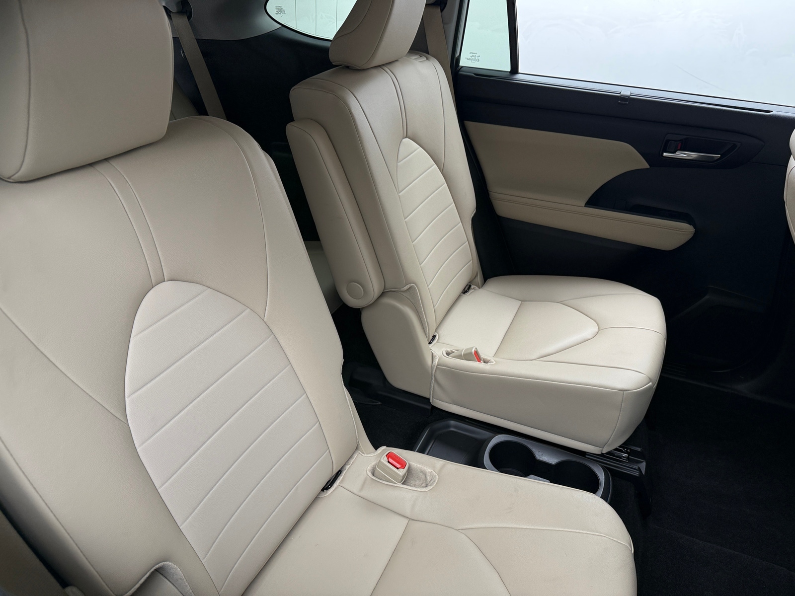 Thumbnail: 2024 Toyota Highlander - 6