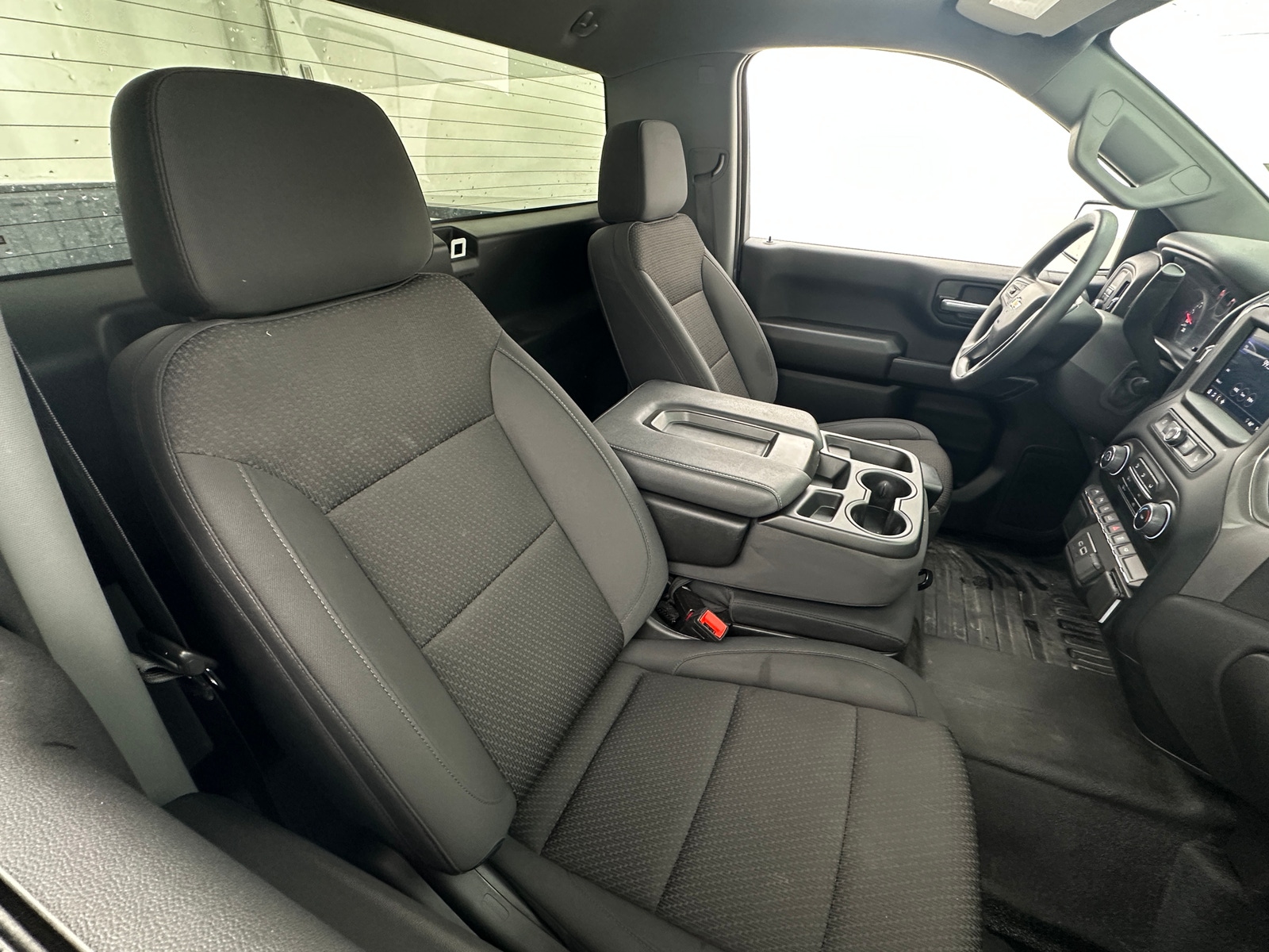 Thumbnail: 2025 Chevrolet Silverado 1500 - 2