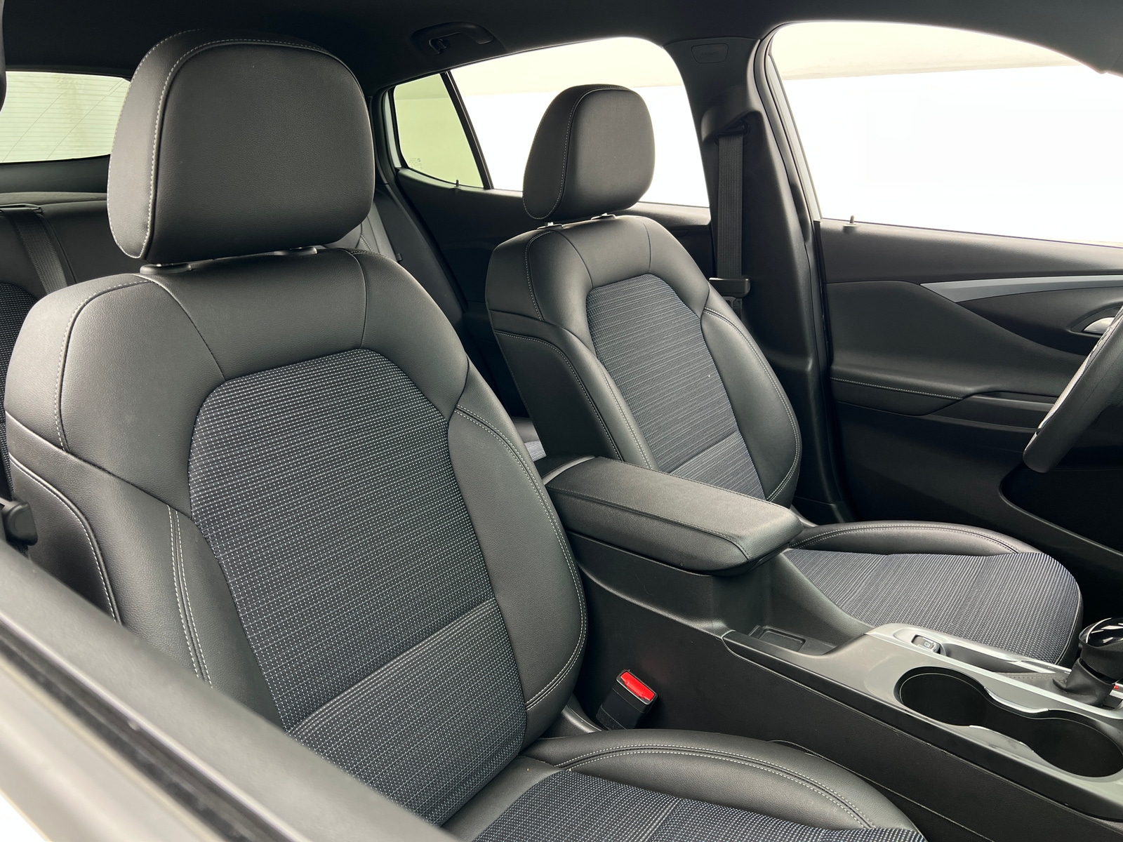 Thumbnail: 2025 Buick Envista - 2