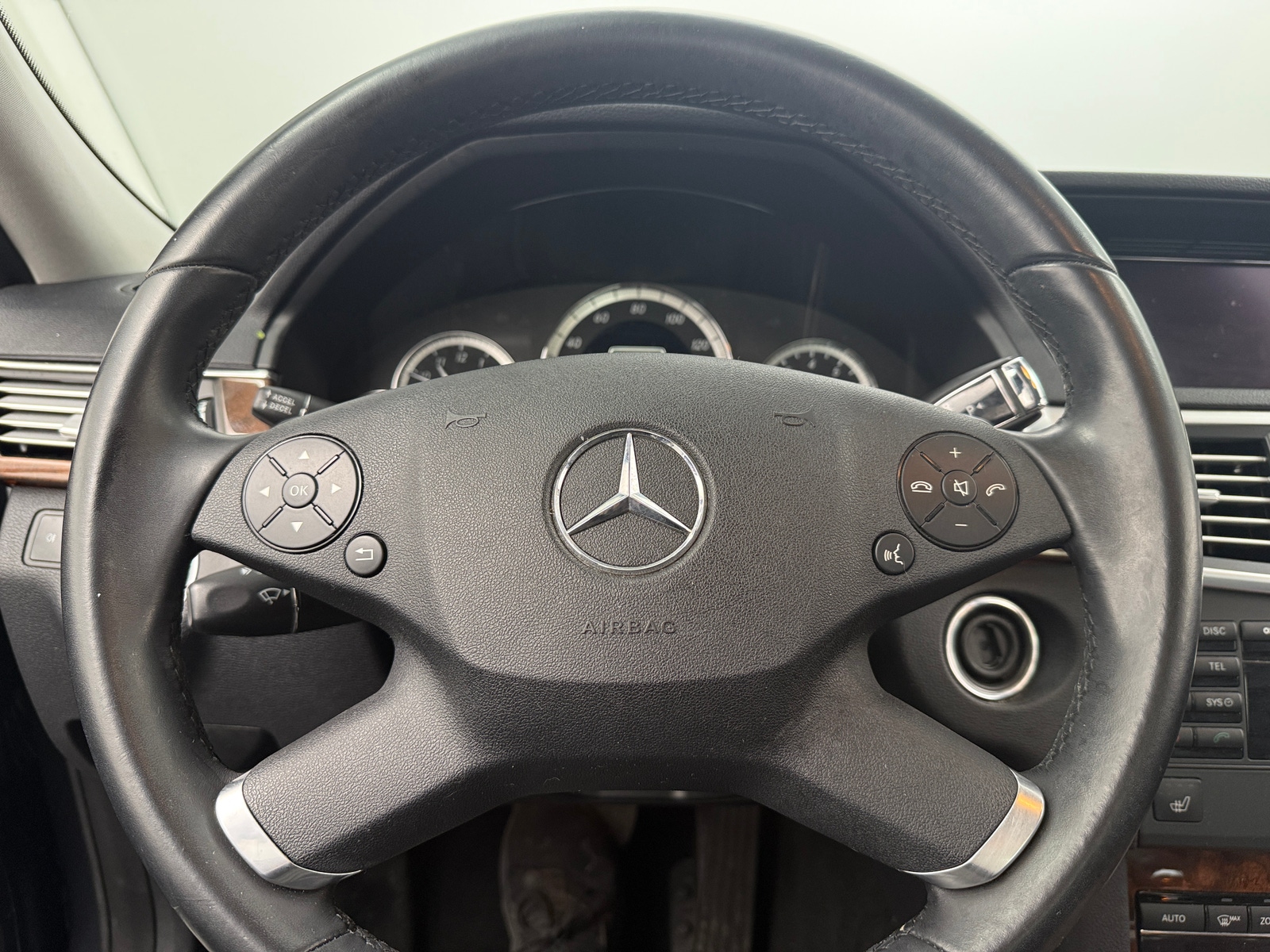 Thumbnail: 2013 Mercedes-Benz E-Class - 4