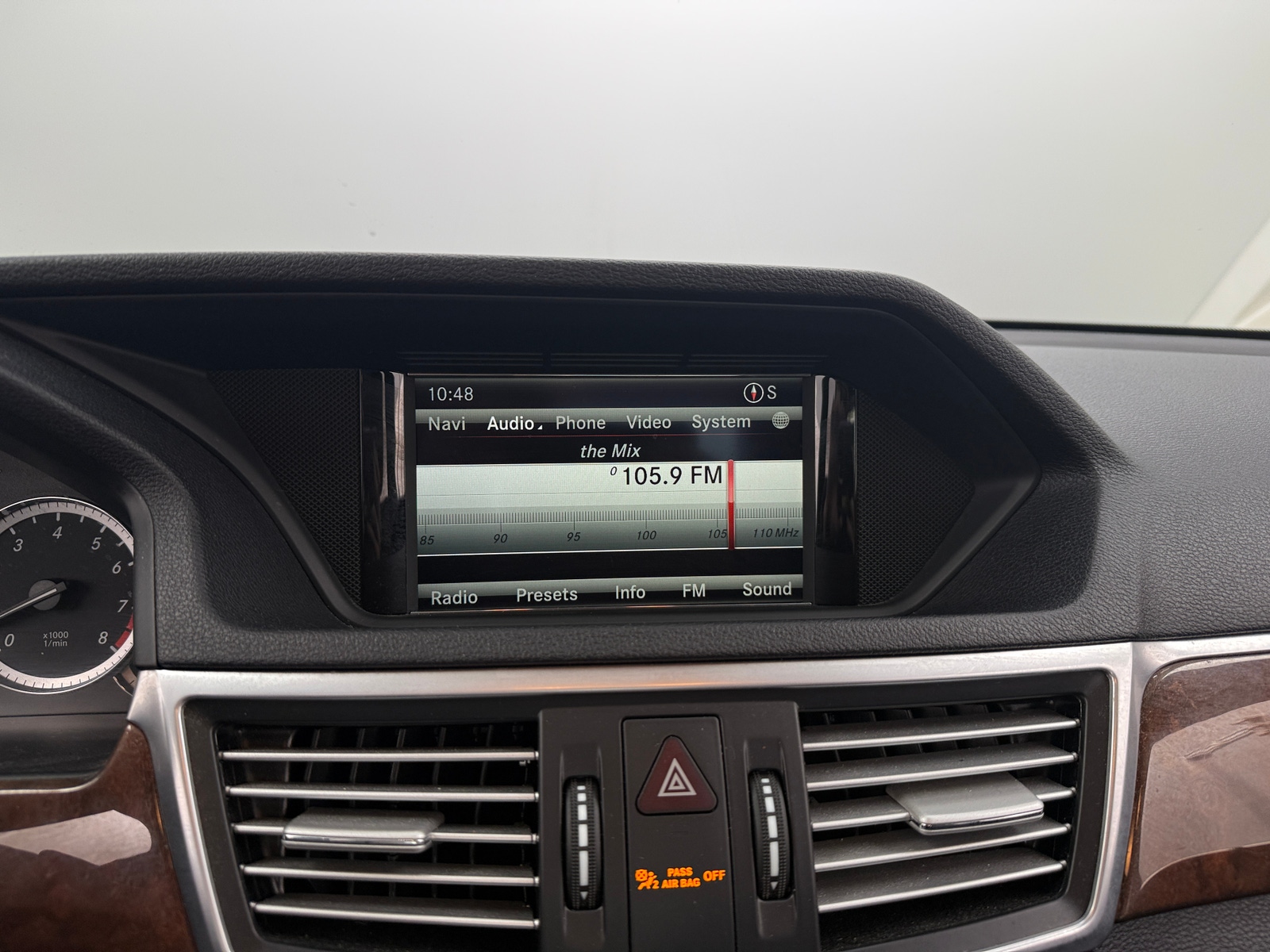 Thumbnail: 2013 Mercedes-Benz E-Class - 3