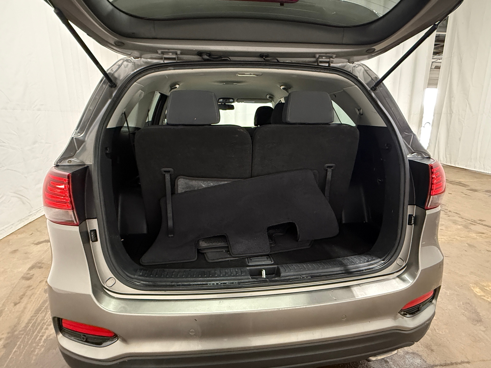 Thumbnail: 2019 Kia Sorento - 7