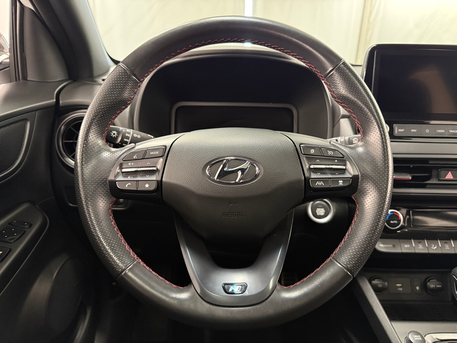 Thumbnail: 2022 Hyundai Kona - 5