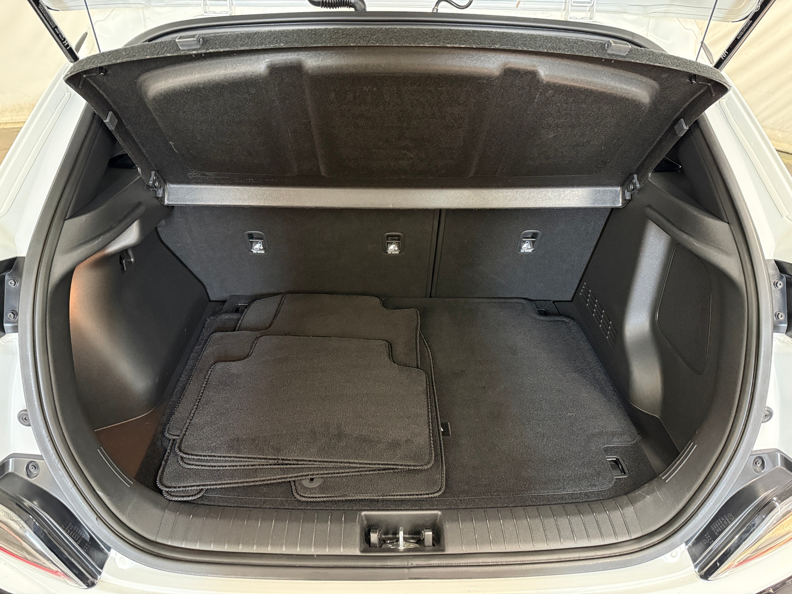 Thumbnail: 2022 Hyundai Kona - 7