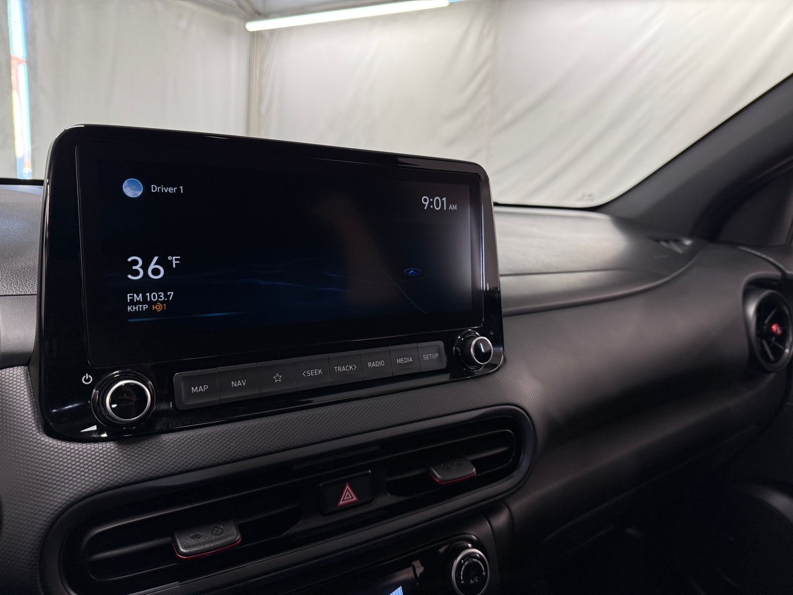 Thumbnail: 2022 Hyundai Kona - 4