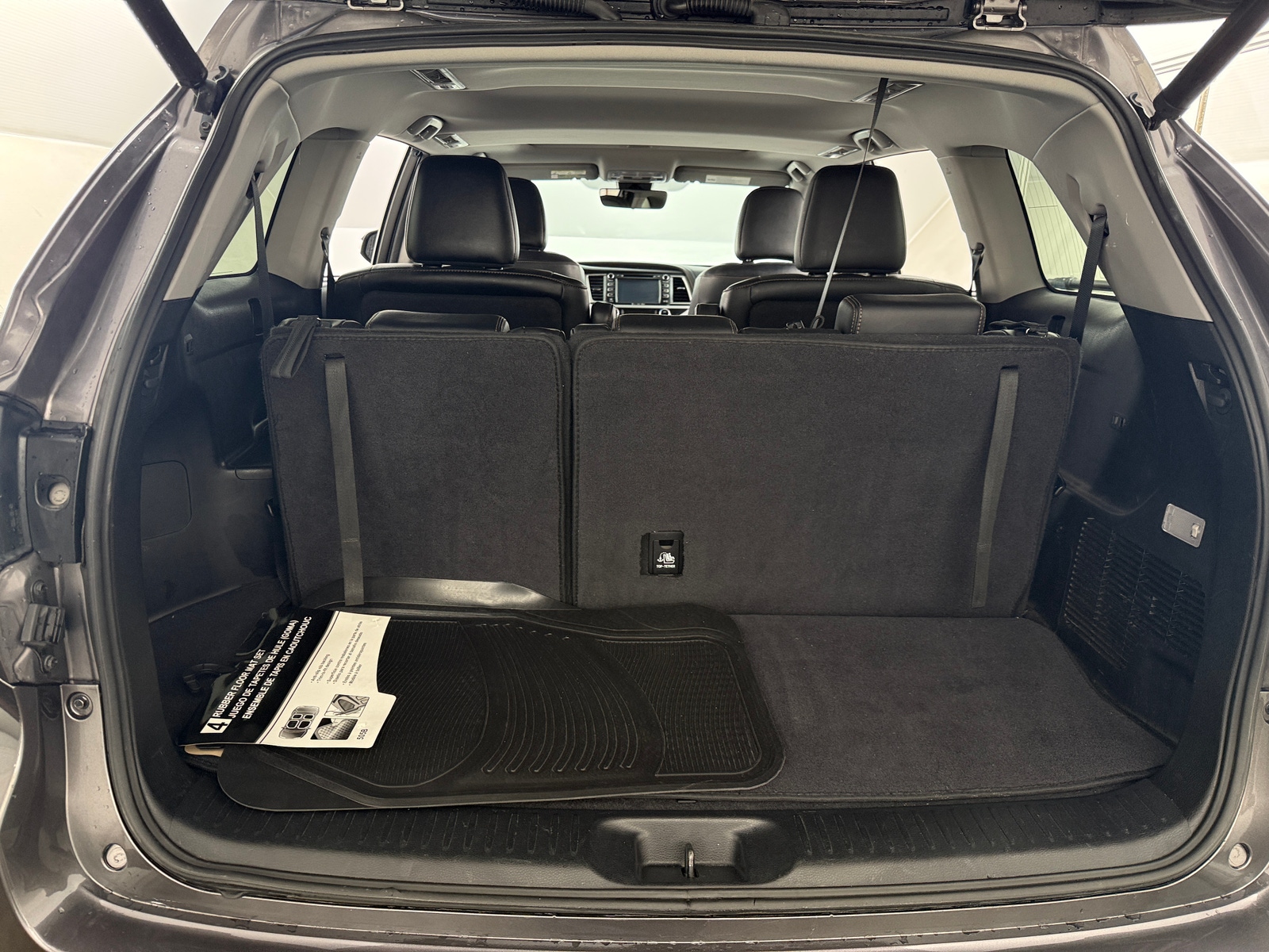 Thumbnail: 2017 Toyota Highlander - 6