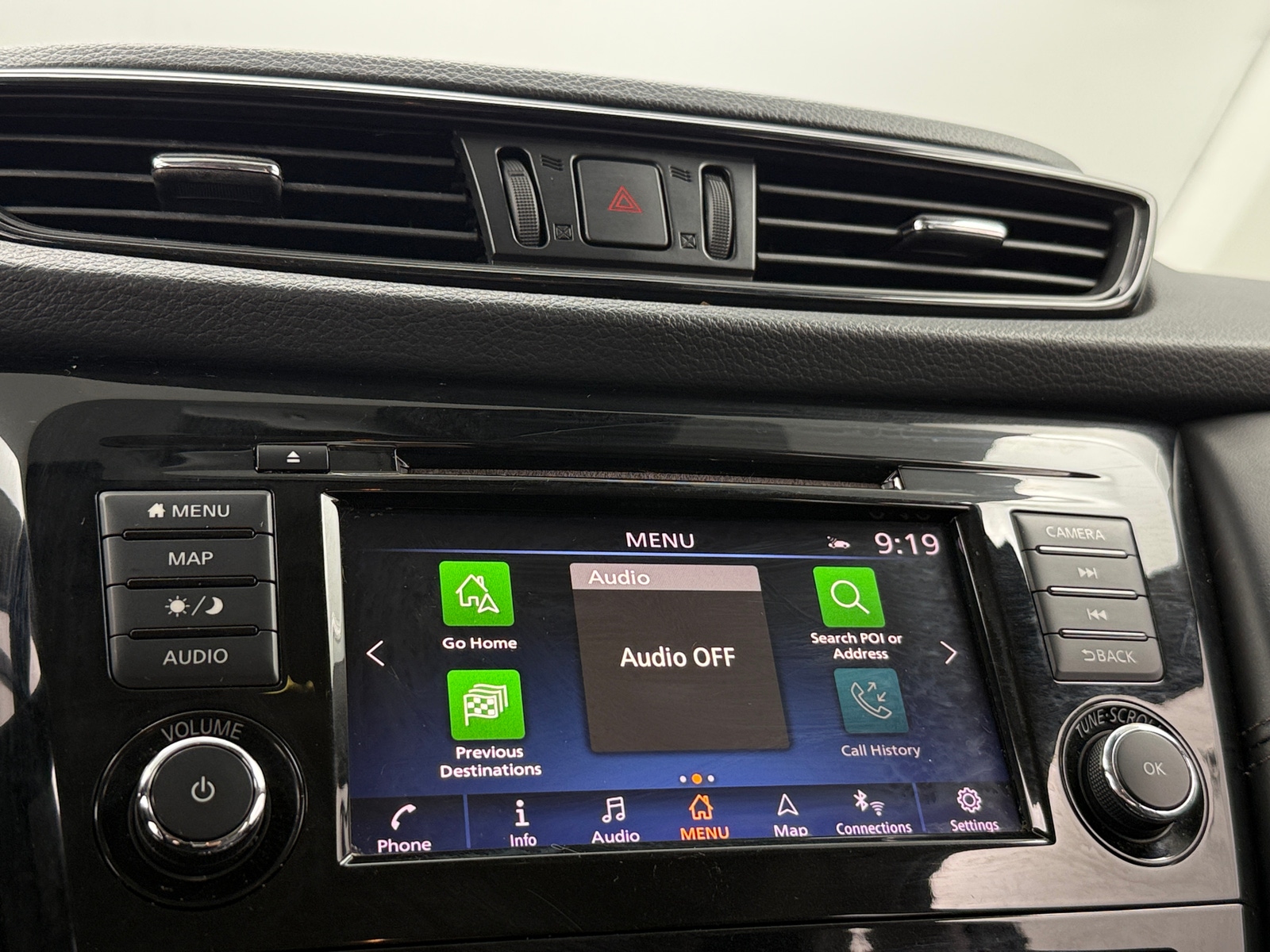 Thumbnail: 2018 Nissan Rogue - 3