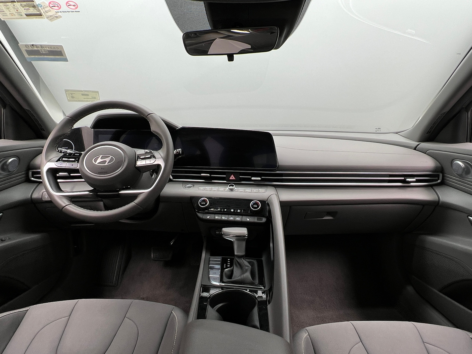 Thumbnail: 2025 Hyundai Elantra - 3