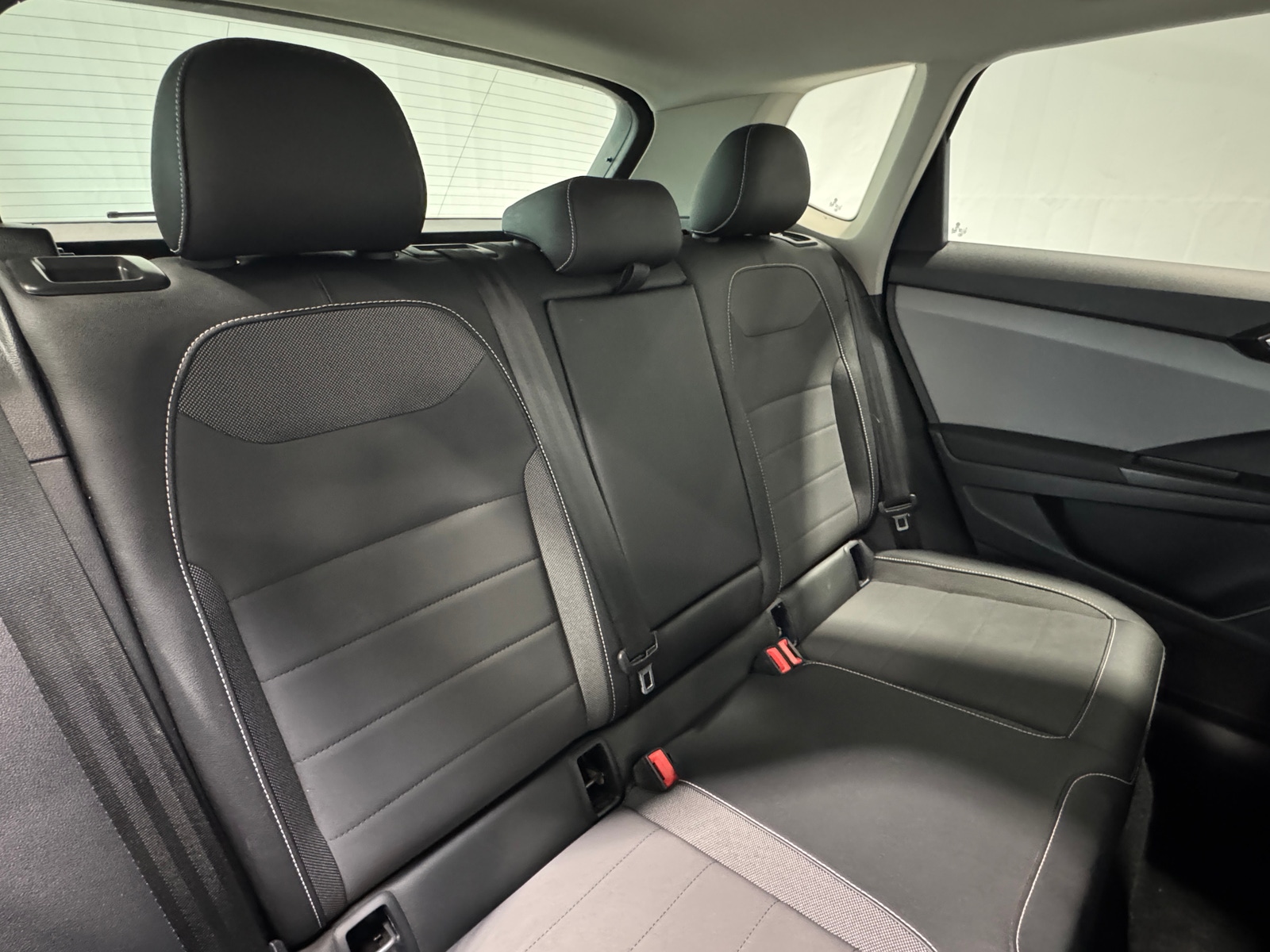 Thumbnail: 2022 Volkswagen Taos - 6