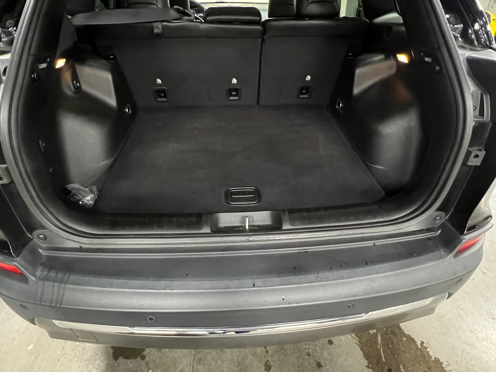 Thumbnail: 2019 Jeep Cherokee - 6