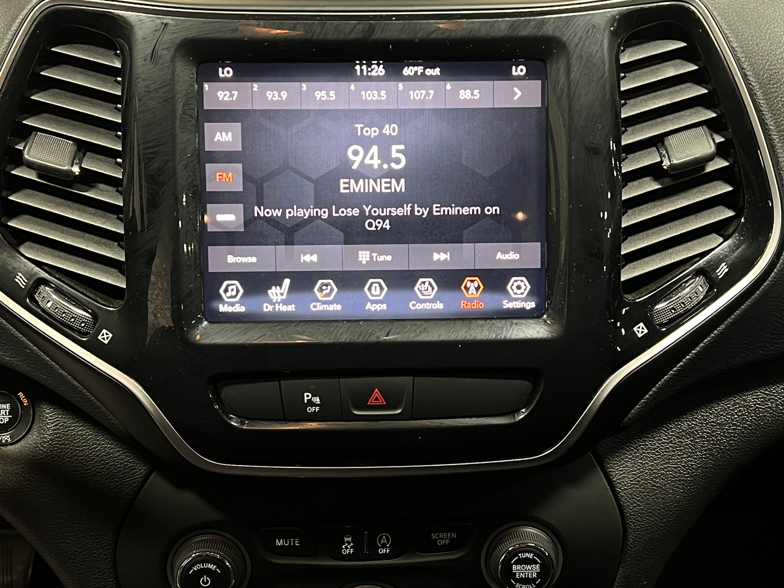 Thumbnail: 2019 Jeep Cherokee - 3