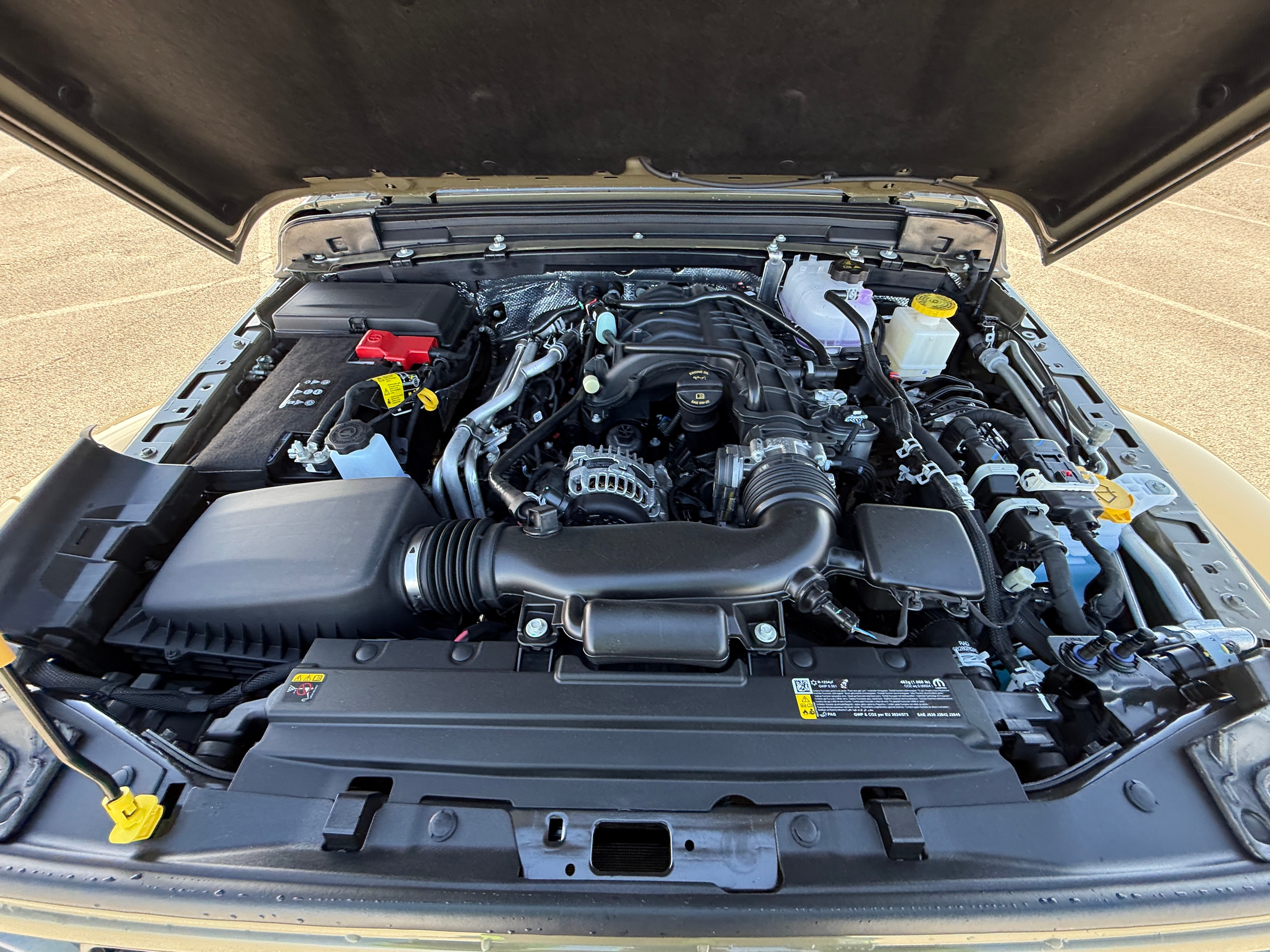 2026 Jeep Gladiator Sahara Auto's photo