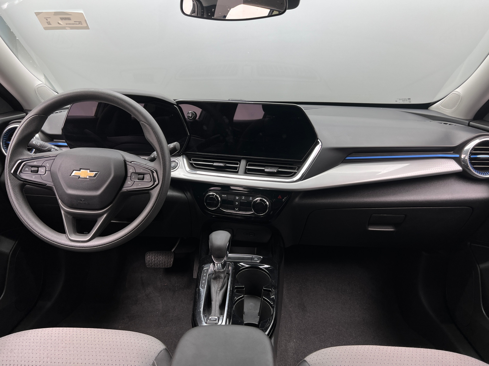 Thumbnail: 2025 Chevrolet Trax - 3