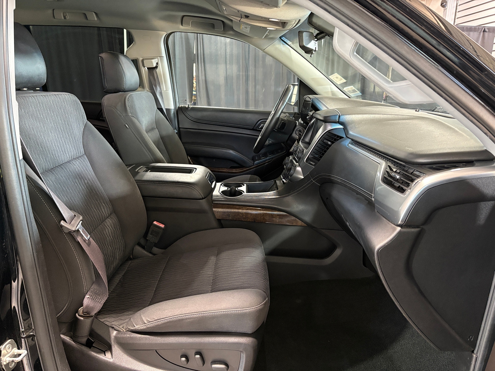 Thumbnail: 2016 Chevrolet Tahoe - 2