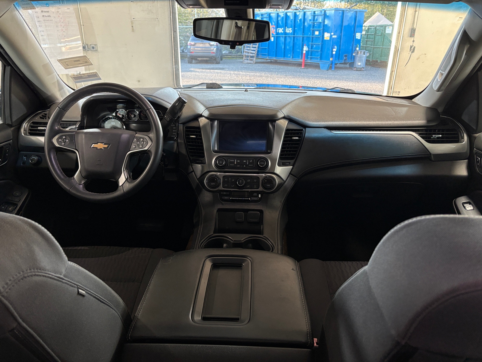 Thumbnail: 2016 Chevrolet Tahoe - 3