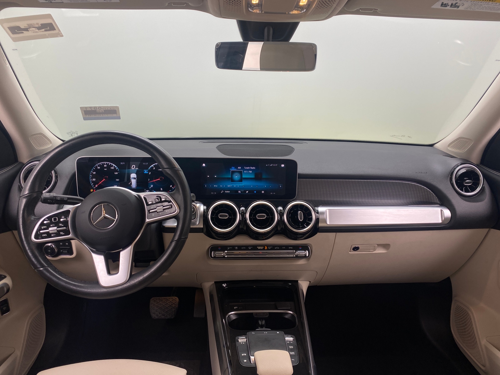 Thumbnail: 2021 Mercedes-Benz GLB - 2