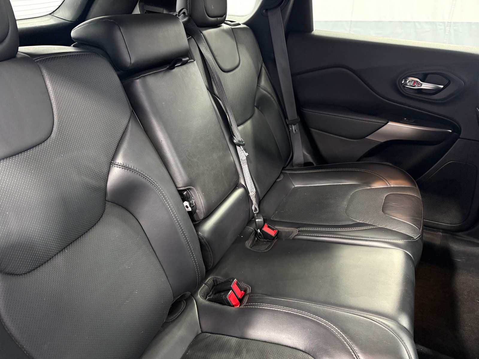 Thumbnail: 2020 Jeep Cherokee - 5