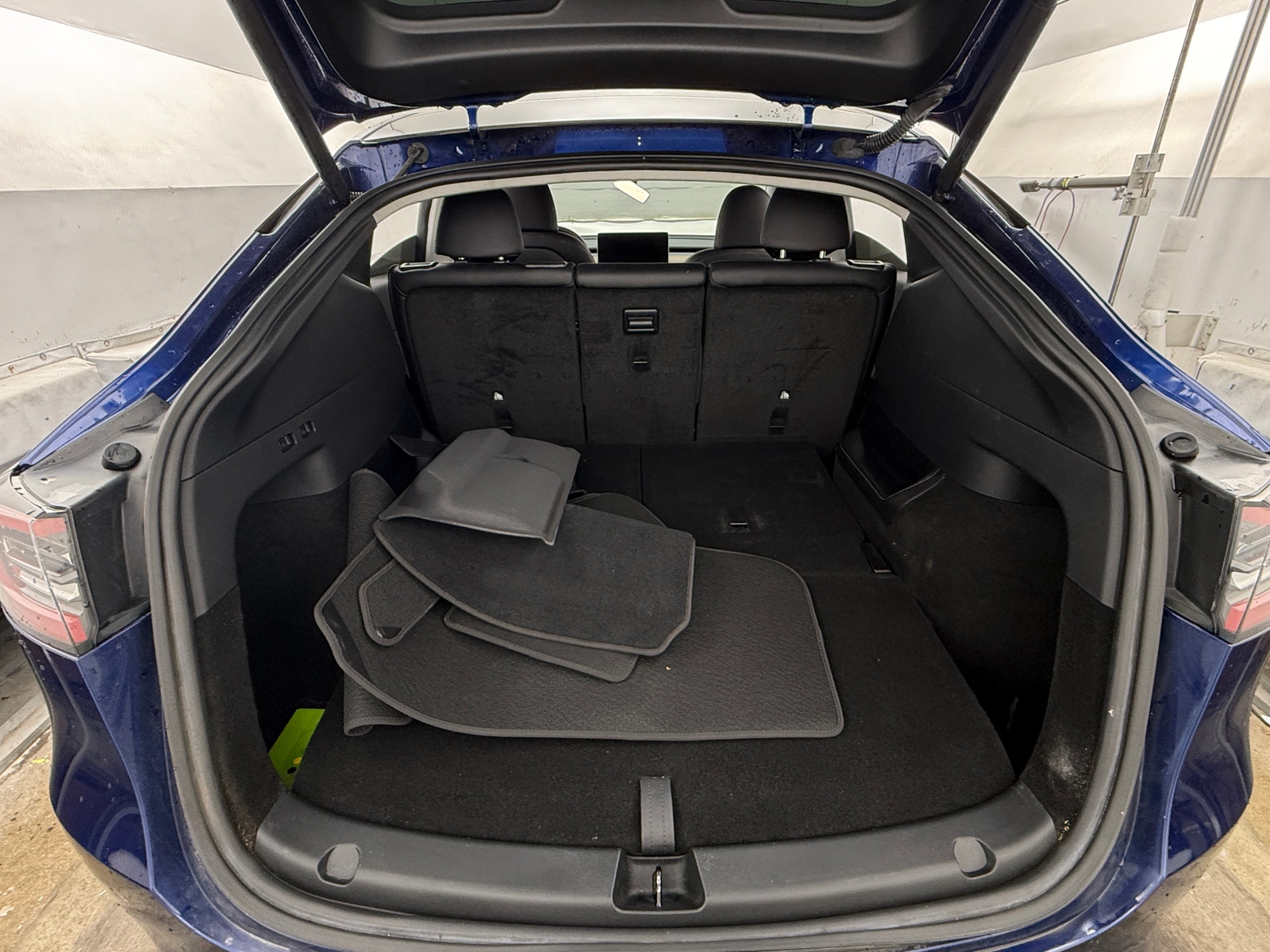 Thumbnail: 2023 Tesla Model Y - 6