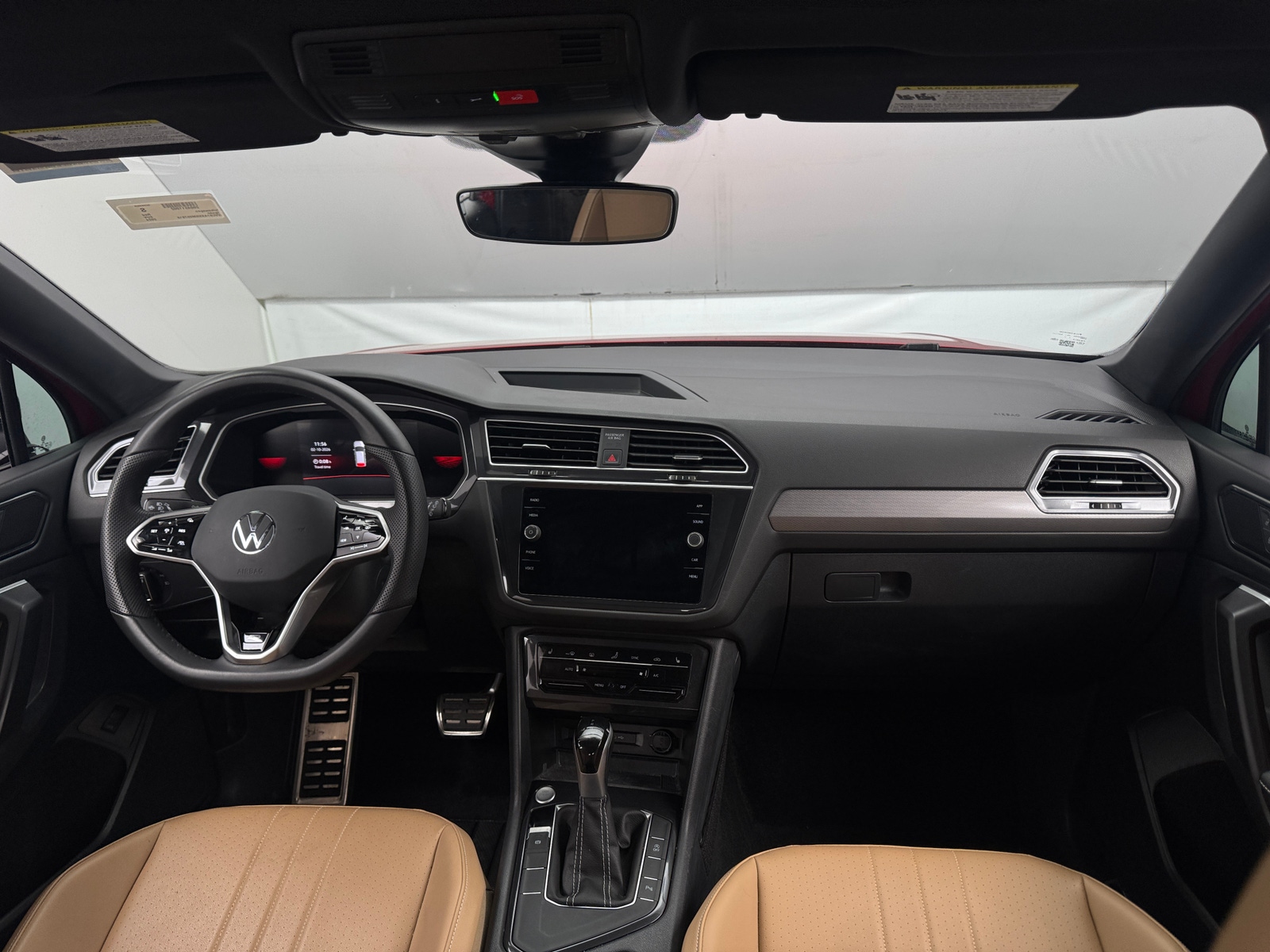 Thumbnail: 2024 Volkswagen Tiguan - 3