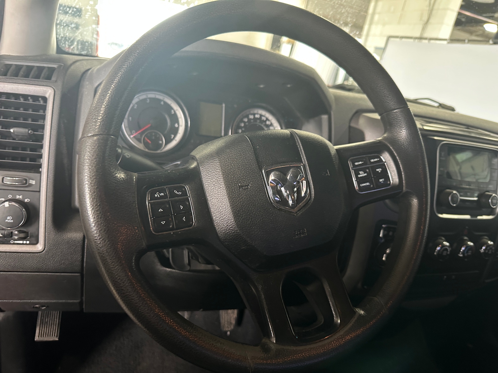 Thumbnail: 2019 RAM 1500 Classic - 5