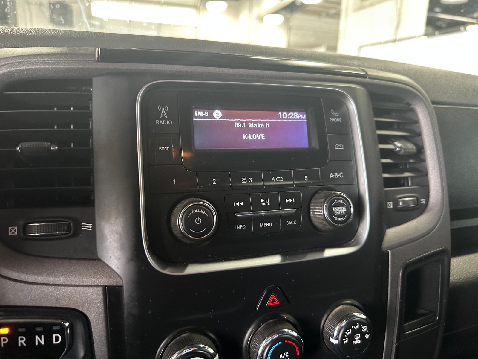 Thumbnail: 2019 RAM 1500 Classic - 4