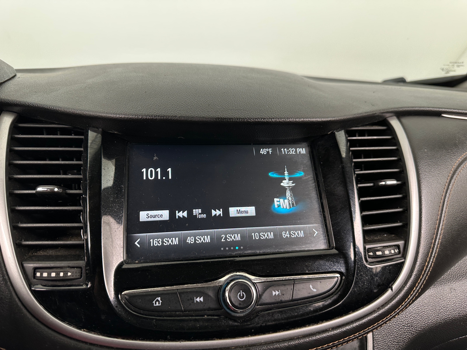 Thumbnail: 2017 Chevrolet Trax - 4