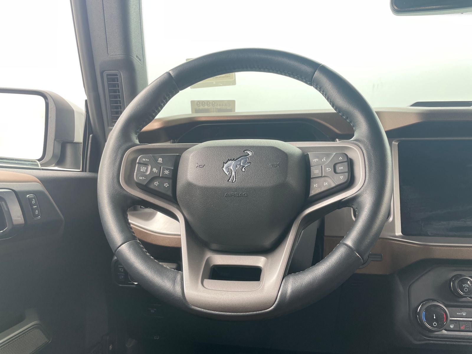 Thumbnail: 2022 Ford Bronco - 5