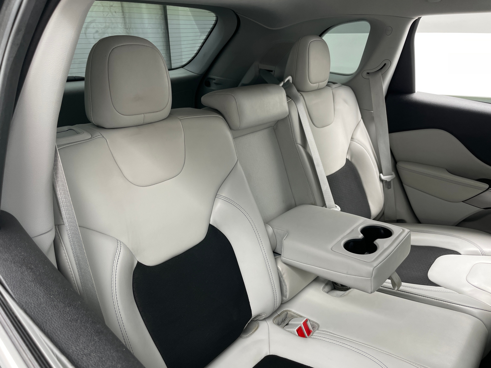 Thumbnail: 2020 Jeep Cherokee - 6