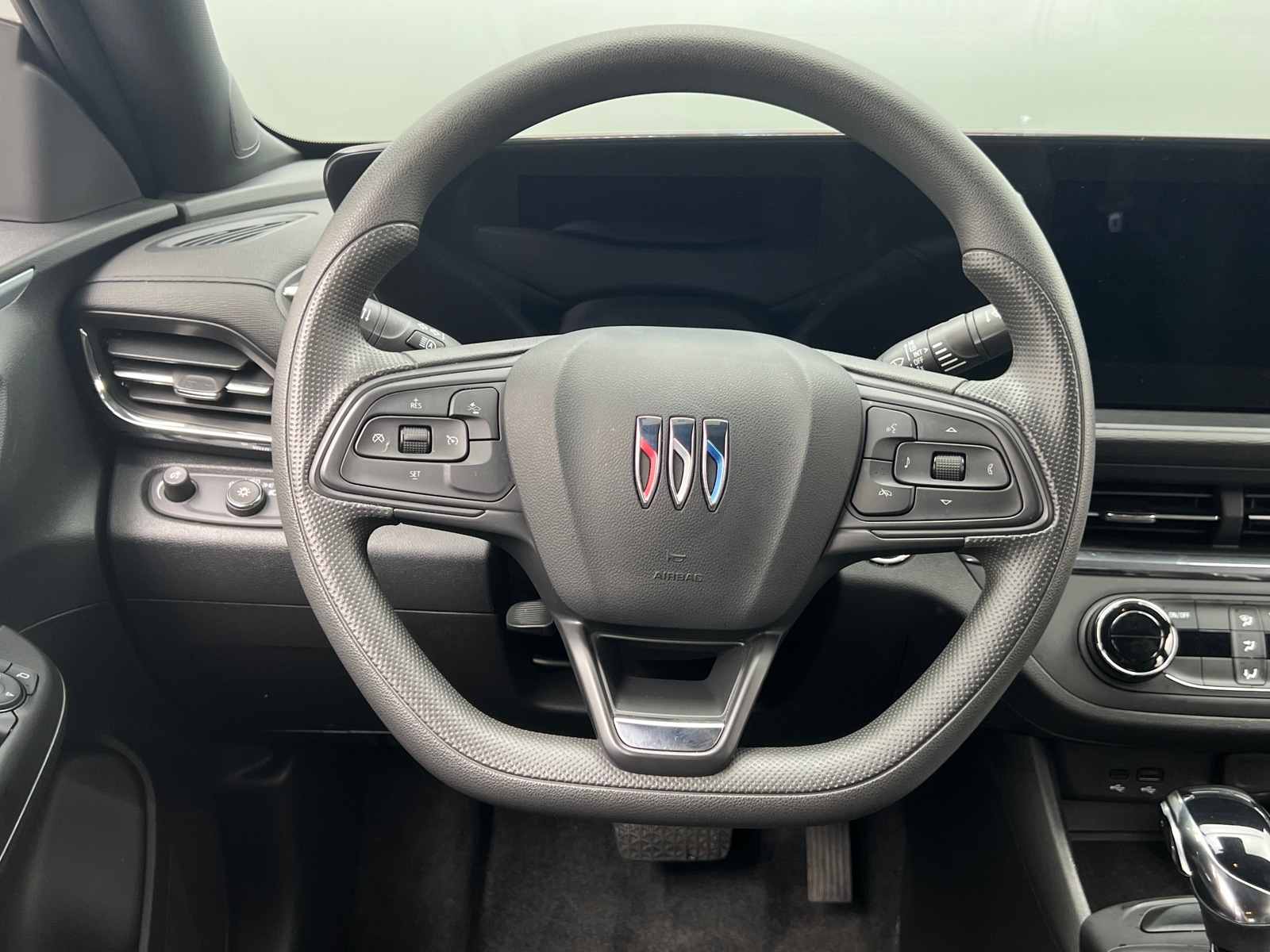 Thumbnail: 2025 Buick Envista - 4