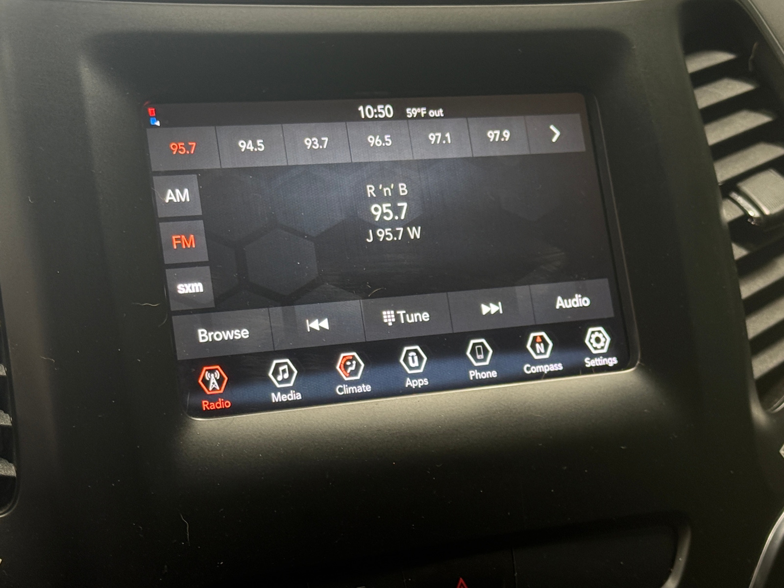 Thumbnail: 2020 Jeep Cherokee - 4