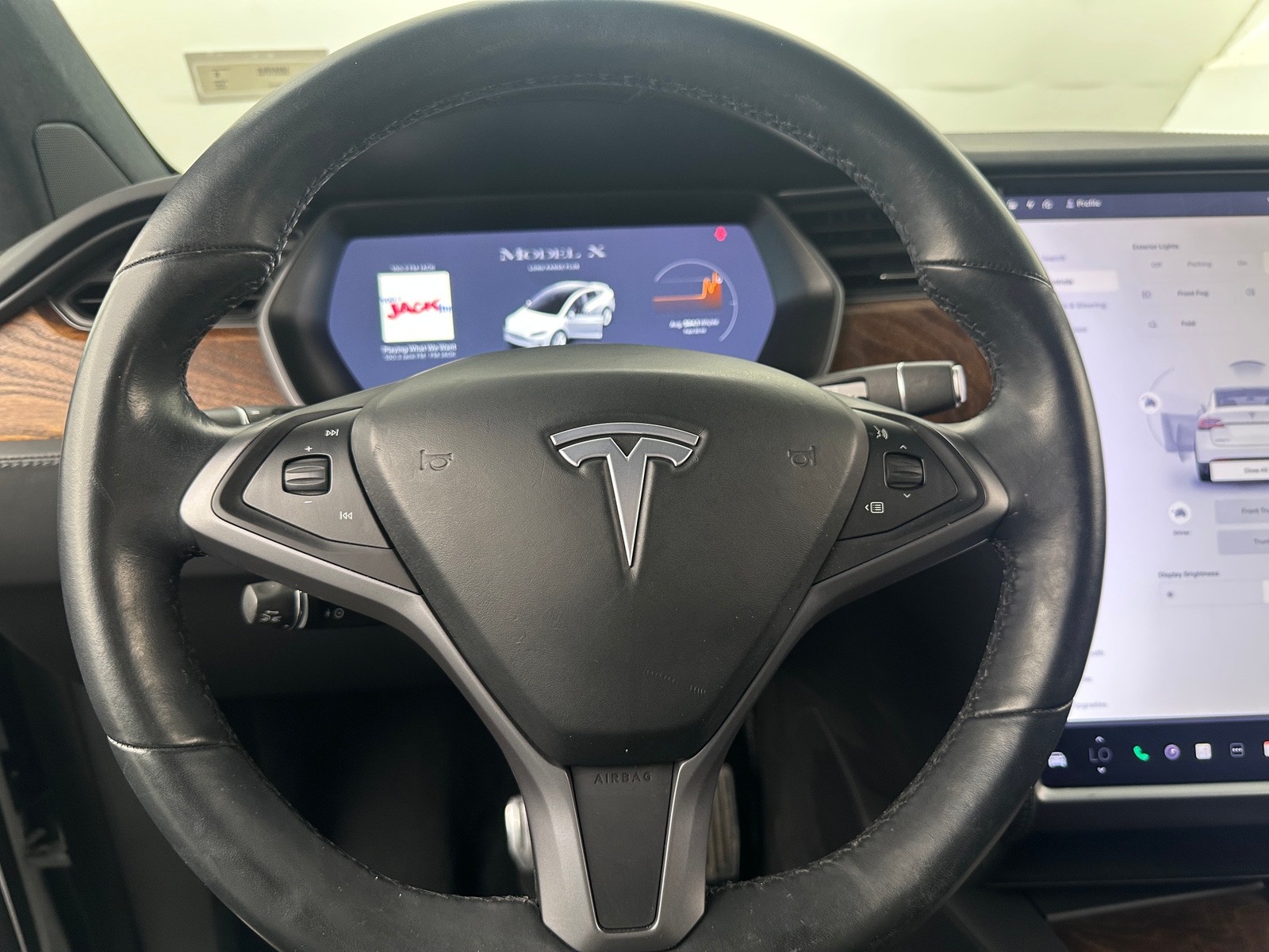 Thumbnail: 2020 Tesla Model X - 4