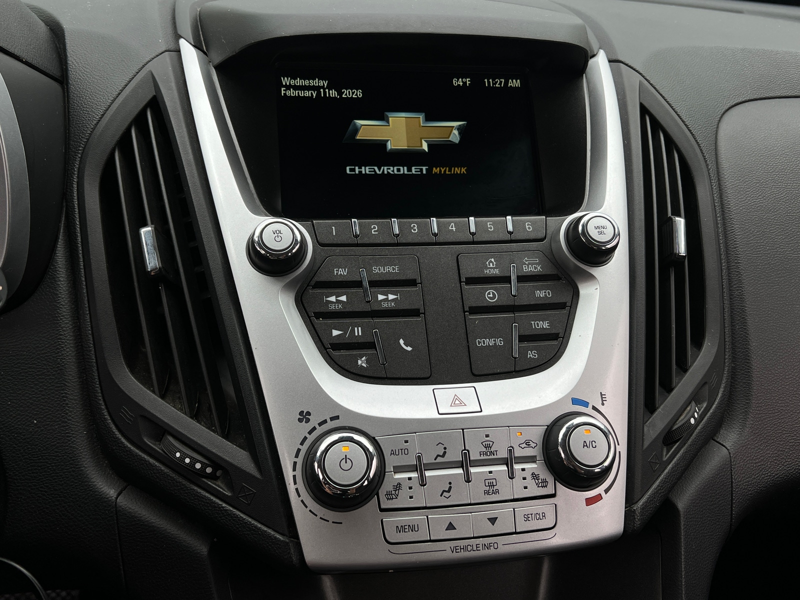 Thumbnail: 2017 Chevrolet Equinox - 4