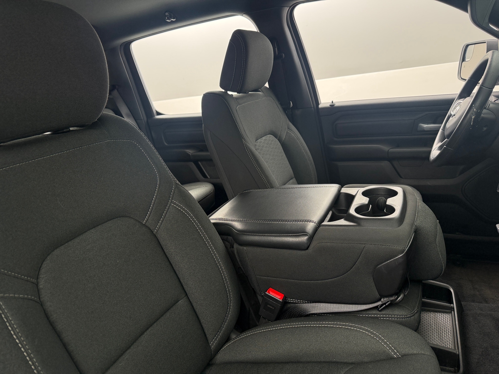 Thumbnail: 2025 RAM 1500 - 2