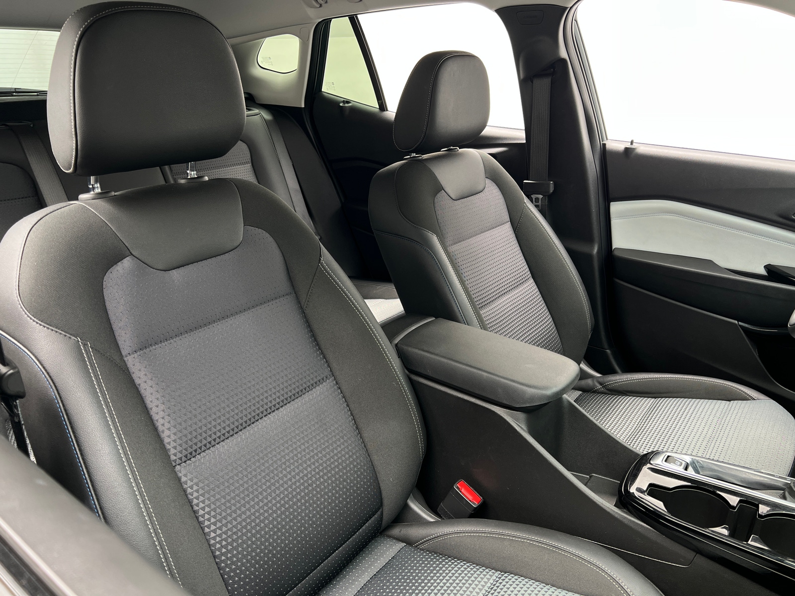 Thumbnail: 2025 Chevrolet Trax - 2