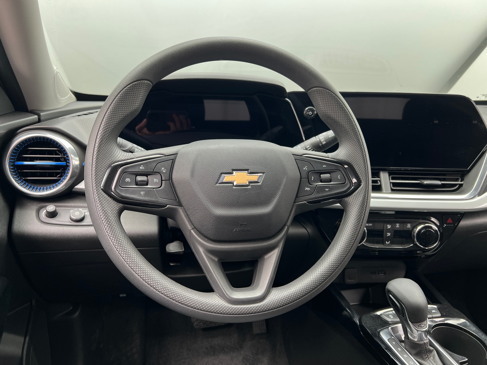 Thumbnail: 2025 Chevrolet Trax - 5