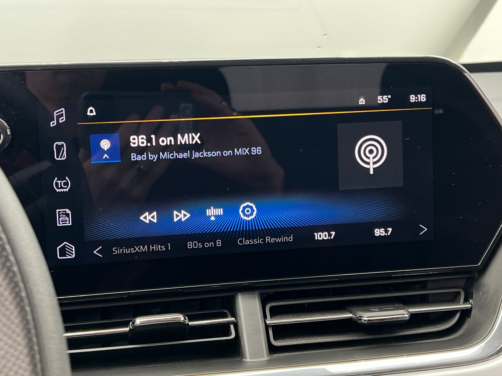 Thumbnail: 2025 Chevrolet Trax - 4