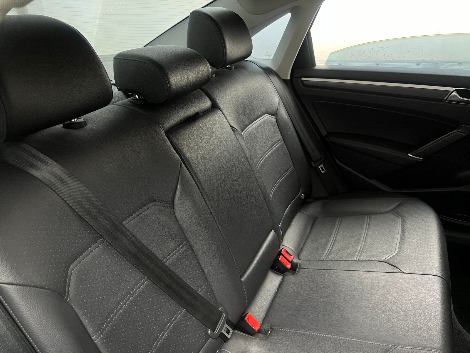 Thumbnail: 2017 Volkswagen Passat - 5