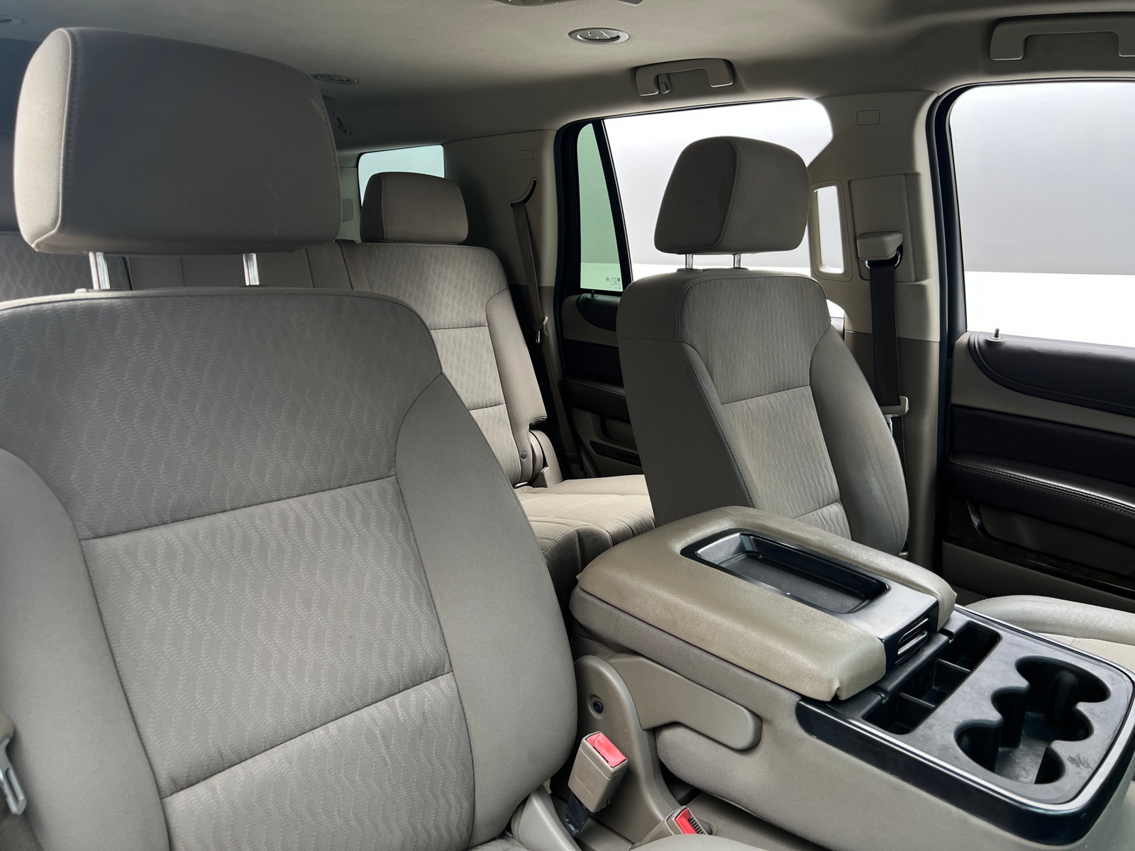 Thumbnail: 2016 Chevrolet Tahoe - 2