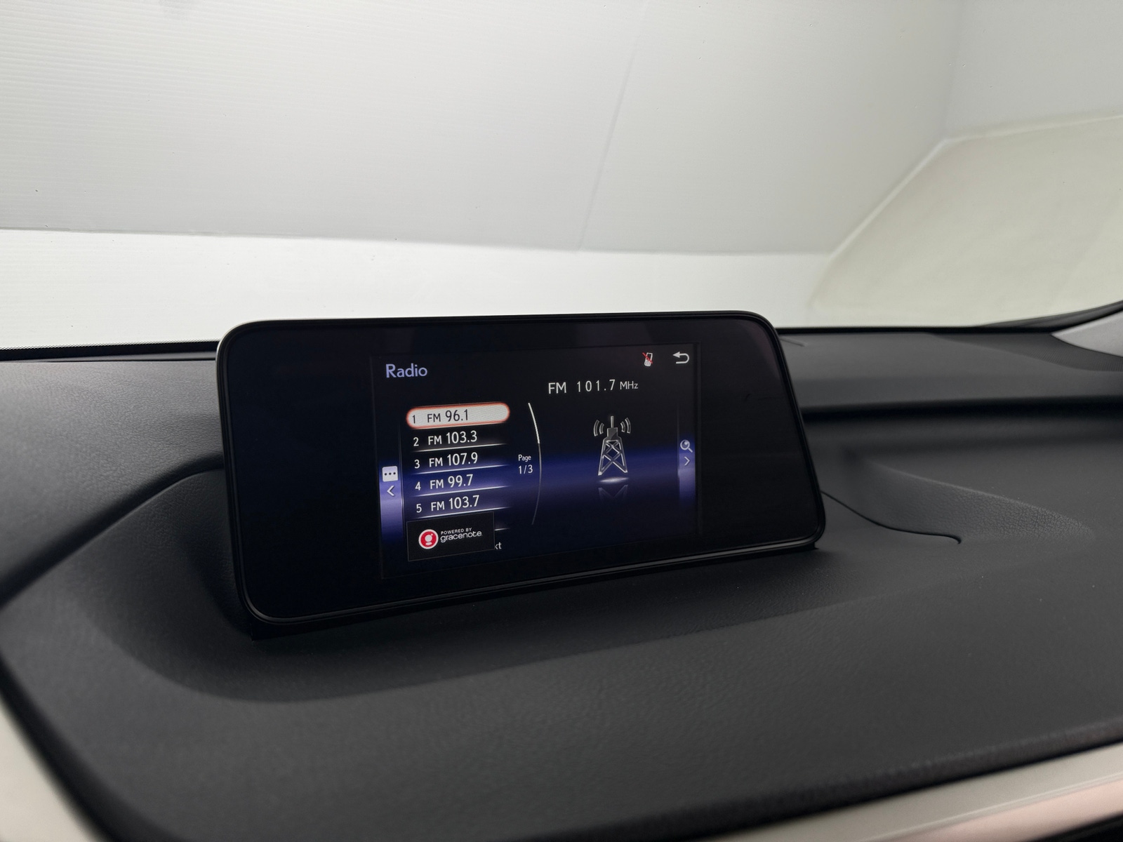 Thumbnail: 2018 Lexus RX - 4