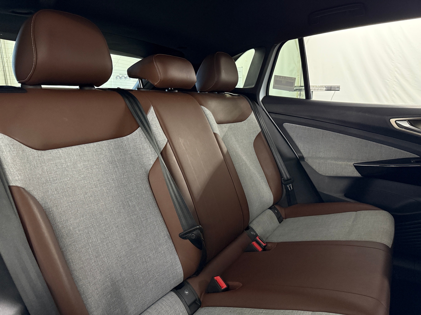 Thumbnail: 2023 Volkswagen ID.4 - 6