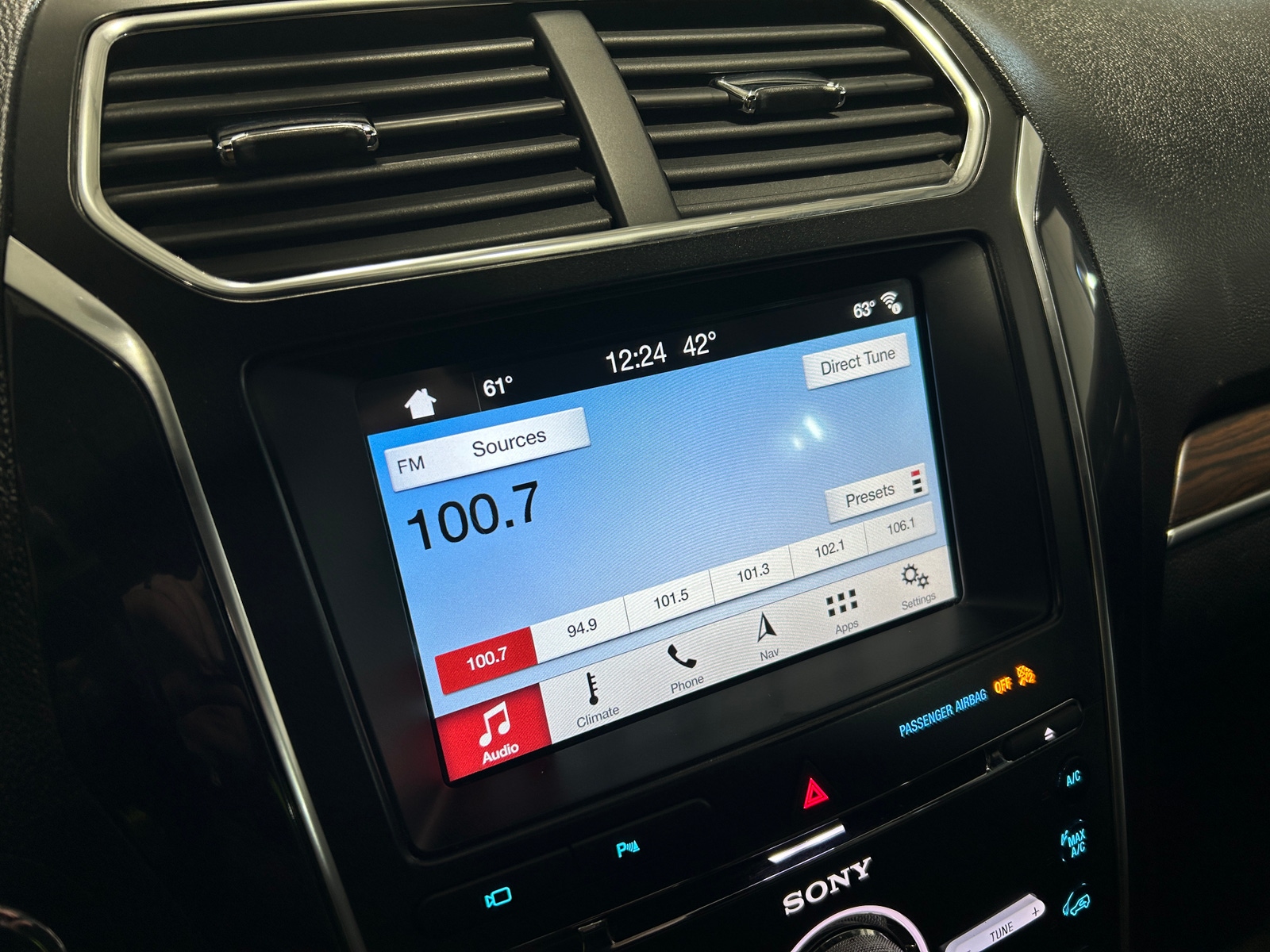 Thumbnail: 2018 Ford Explorer - 3