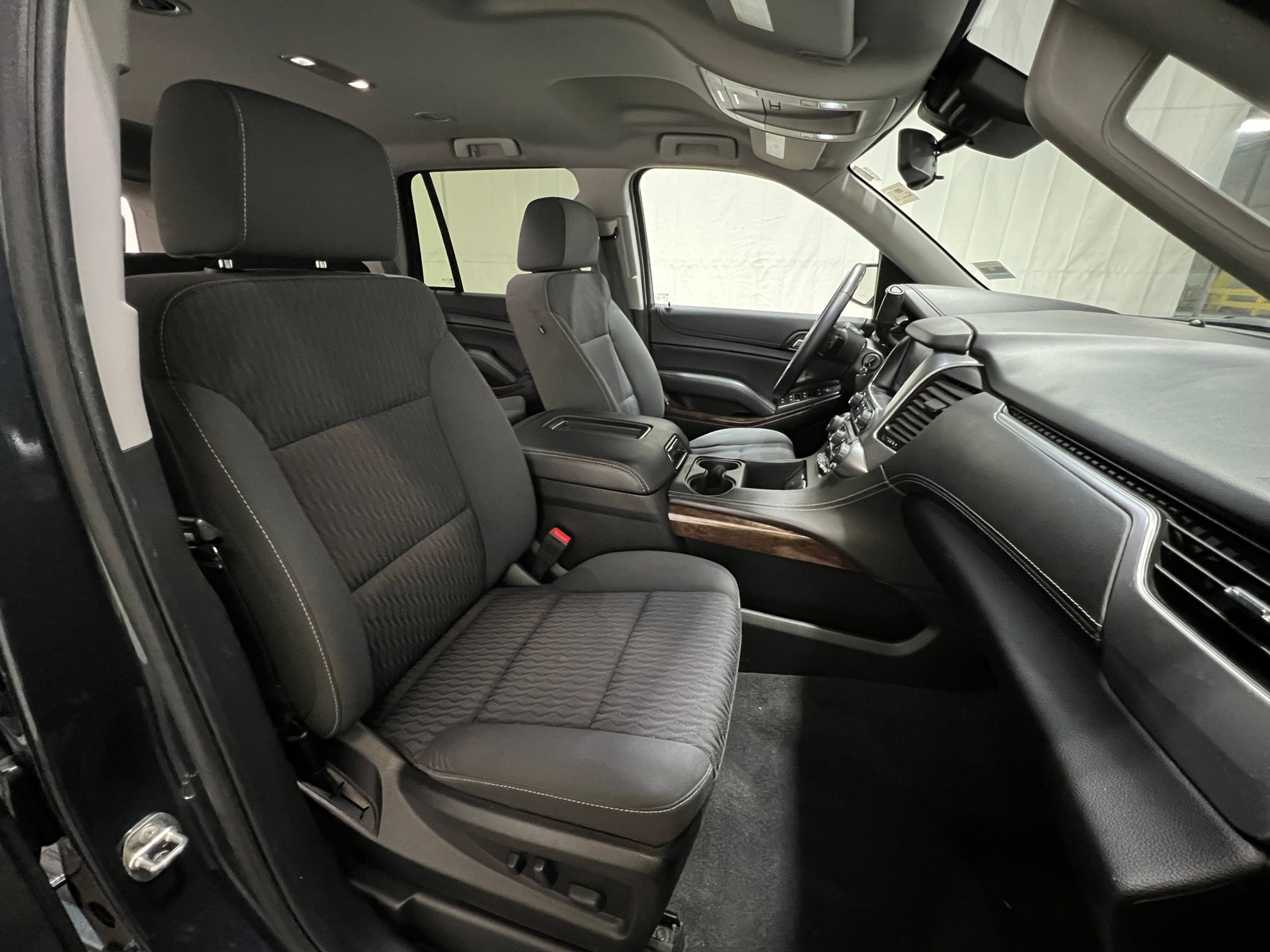 Thumbnail: 2020 Chevrolet Tahoe - 2