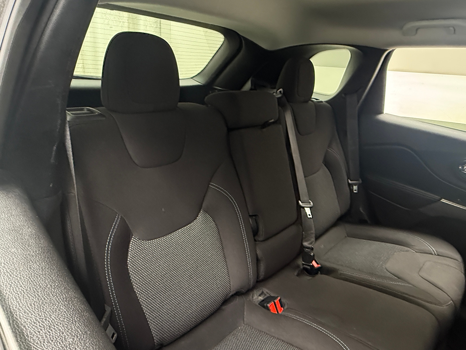 Thumbnail: 2020 Jeep Cherokee - 6