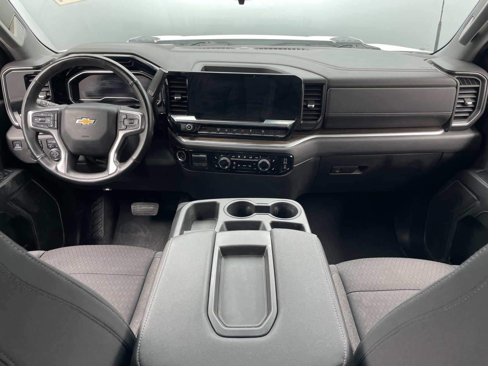 Thumbnail: 2024 Chevrolet Silverado 2500 - 3