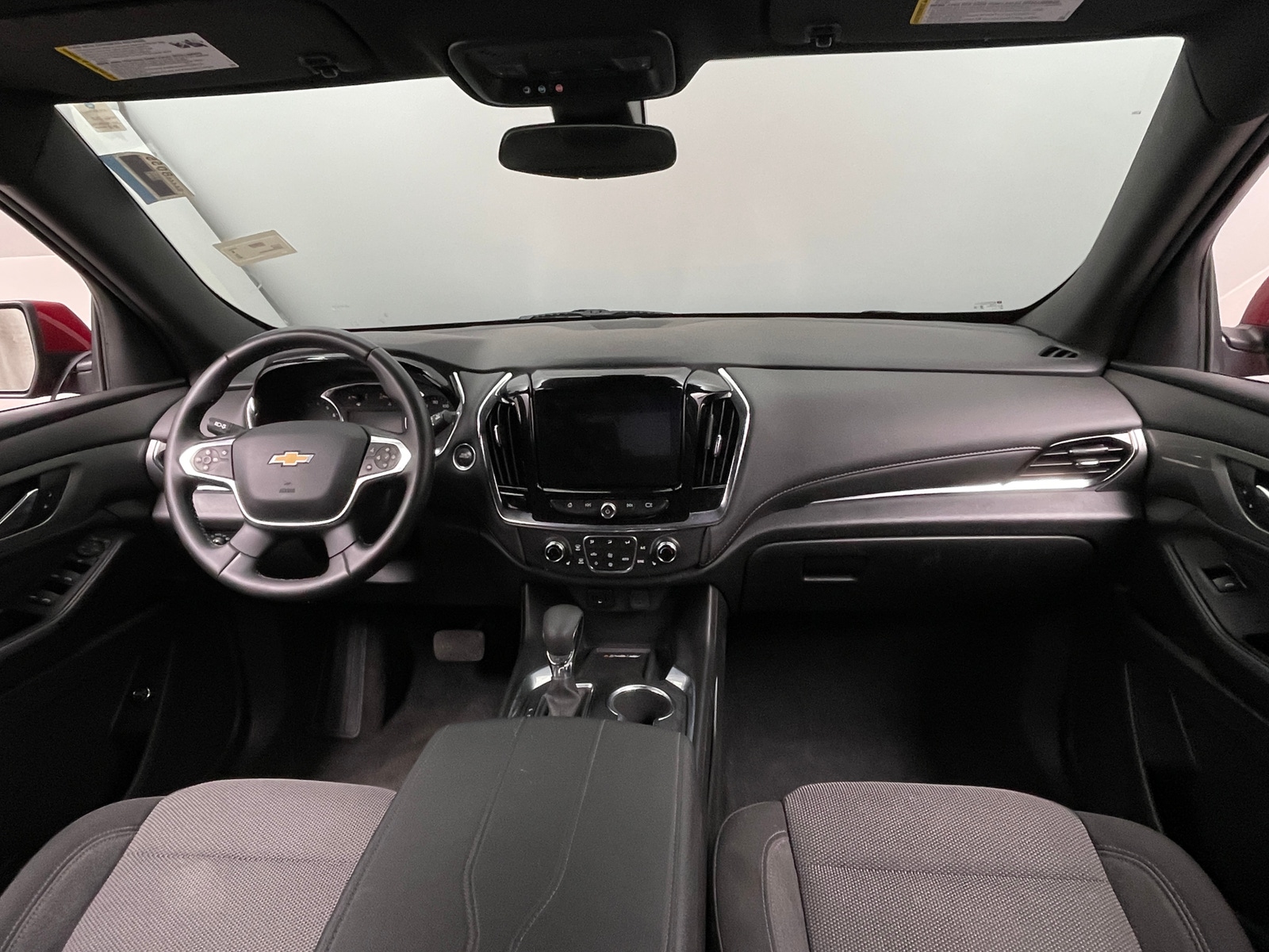 Thumbnail: 2023 Chevrolet Traverse - 3