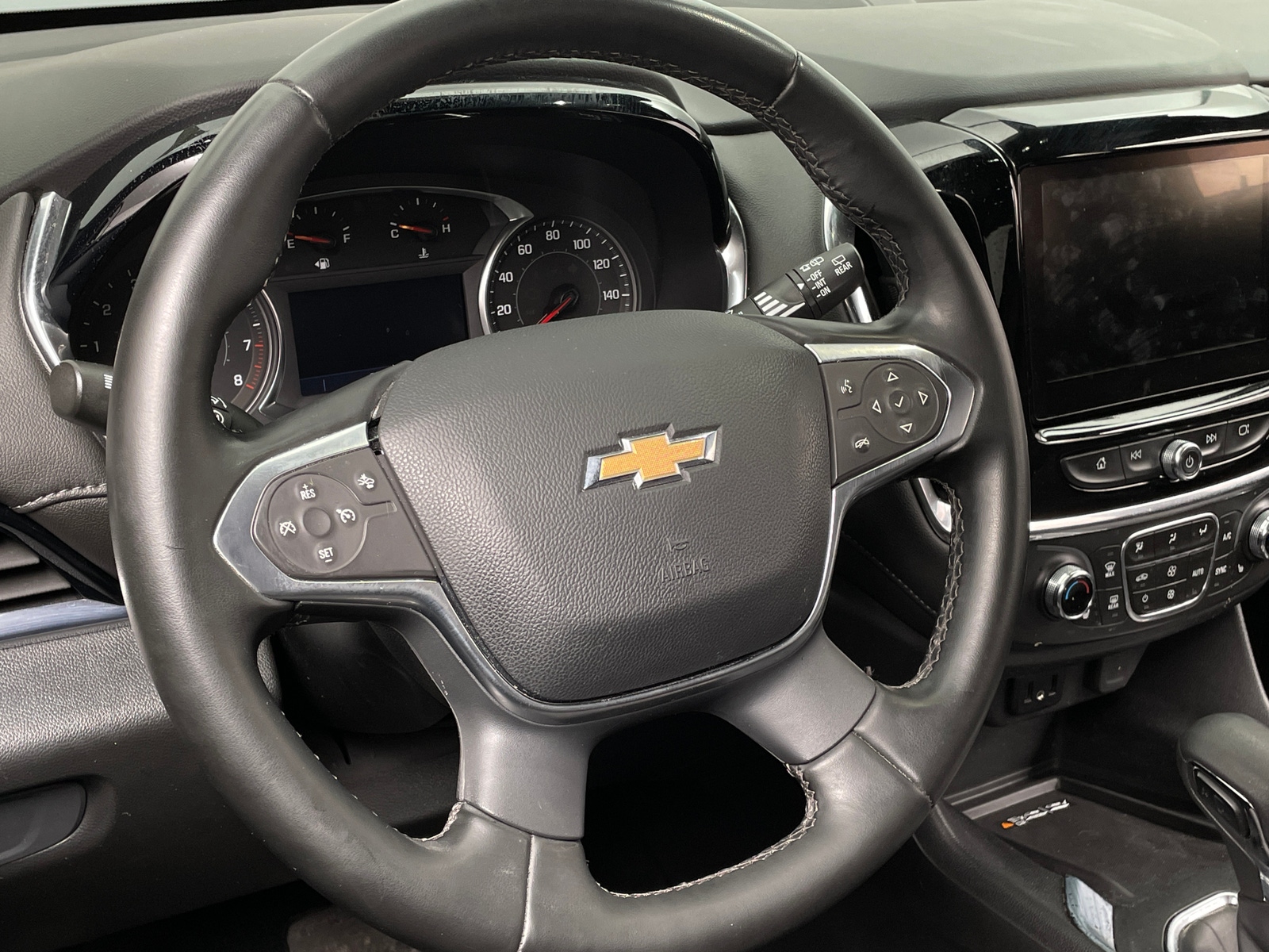 Thumbnail: 2023 Chevrolet Traverse - 5