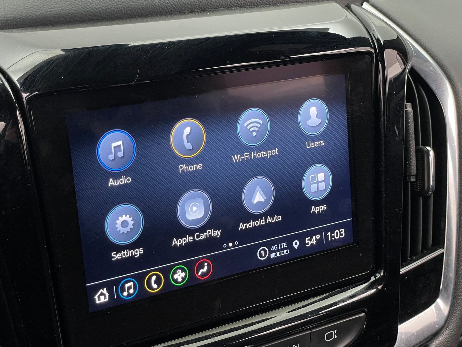 Thumbnail: 2023 Chevrolet Traverse - 4