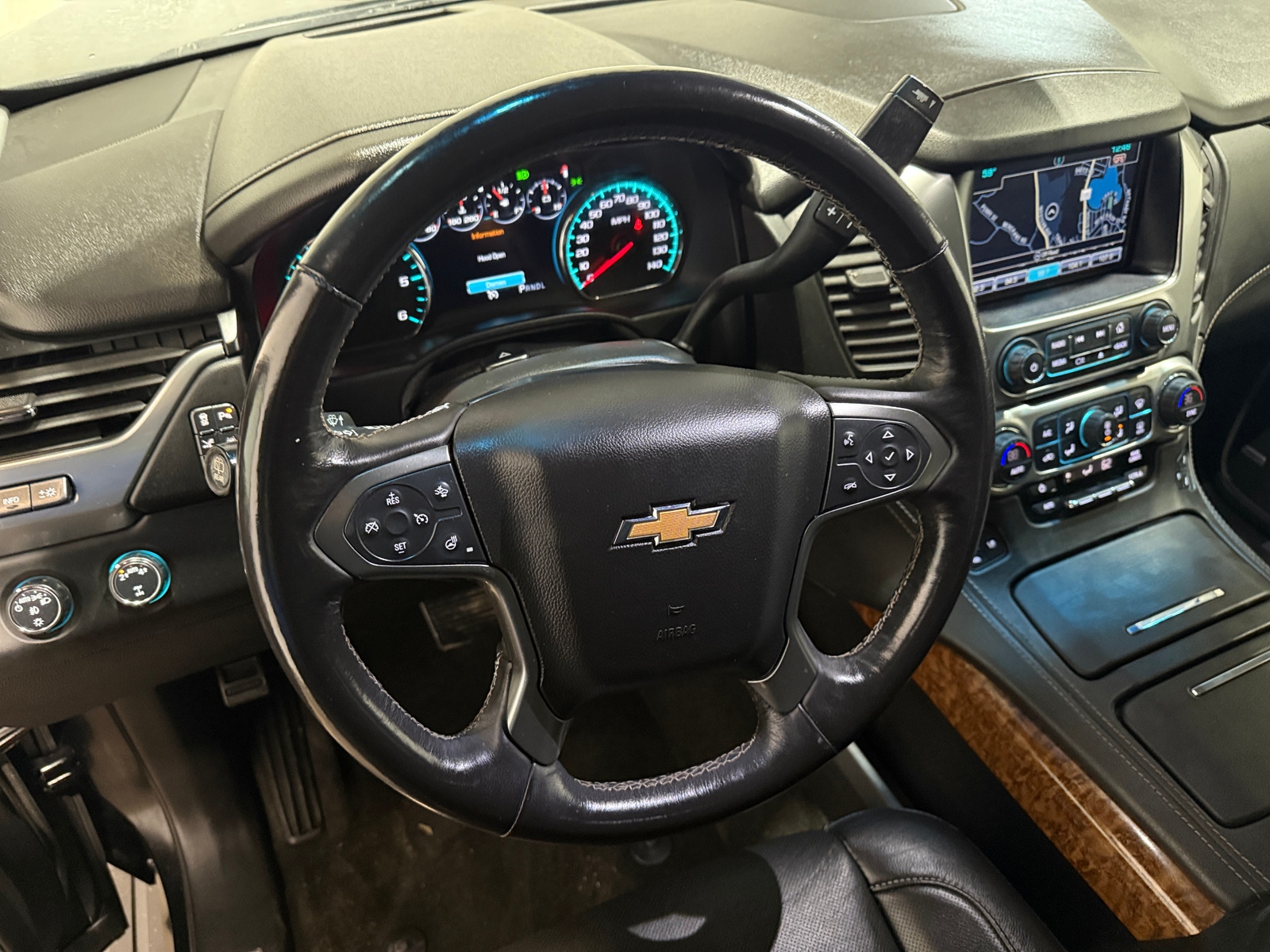 Thumbnail: 2018 Chevrolet Suburban - 4