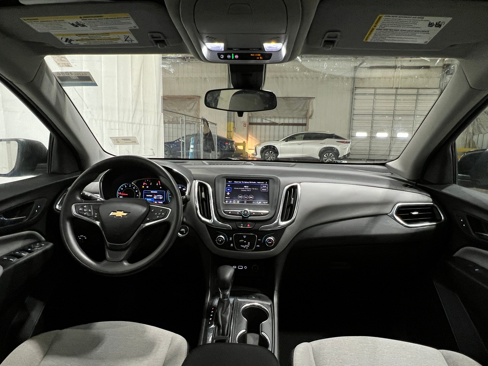 Thumbnail: 2023 Chevrolet Equinox - 3